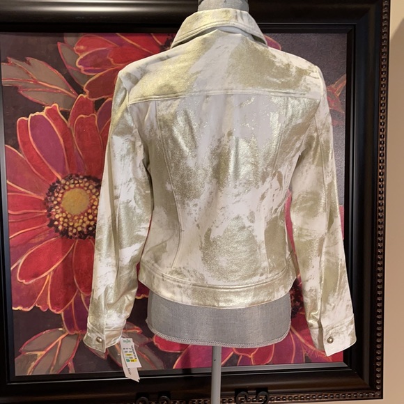 😎 Cool & Fun | White & Gold Jean Jacket 😎 - Picture 5 of 12